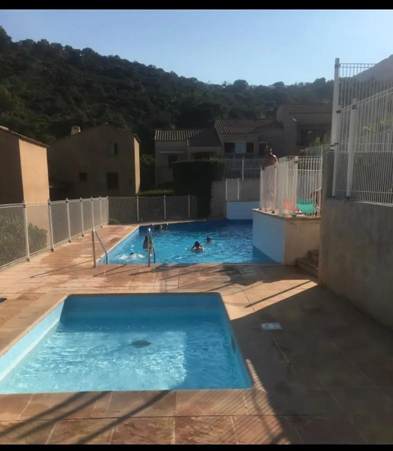 Cavalaire Sea View Cottage: Equipped for 4 with Pool, A/C, Wi-Fi & Bikes 0*, Cavalaire-sur-Mer