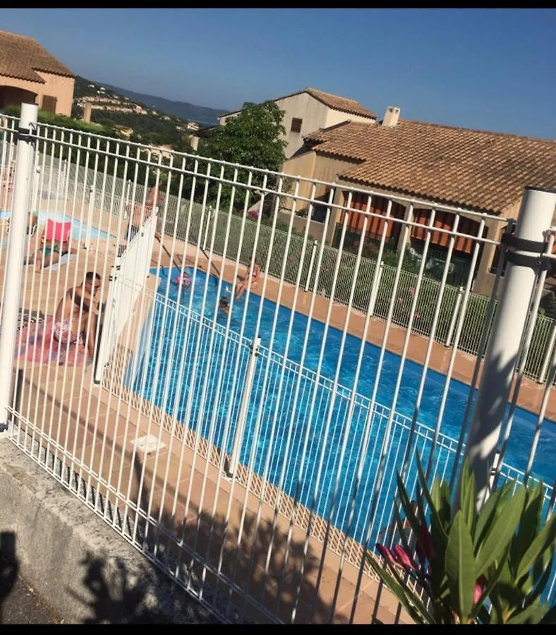 Cavalaire Sea View Cottage: Equipped for 4 with Pool, A/C, Wi-Fi & Bikes 0*, Cavalaire-sur-Mer France