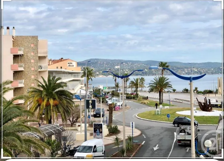 Cavalaire Sea View Cottage: Equipped for 4 with Pool, A/C, Wi-Fi & Bikes 0*, Cavalaire-sur-Mer